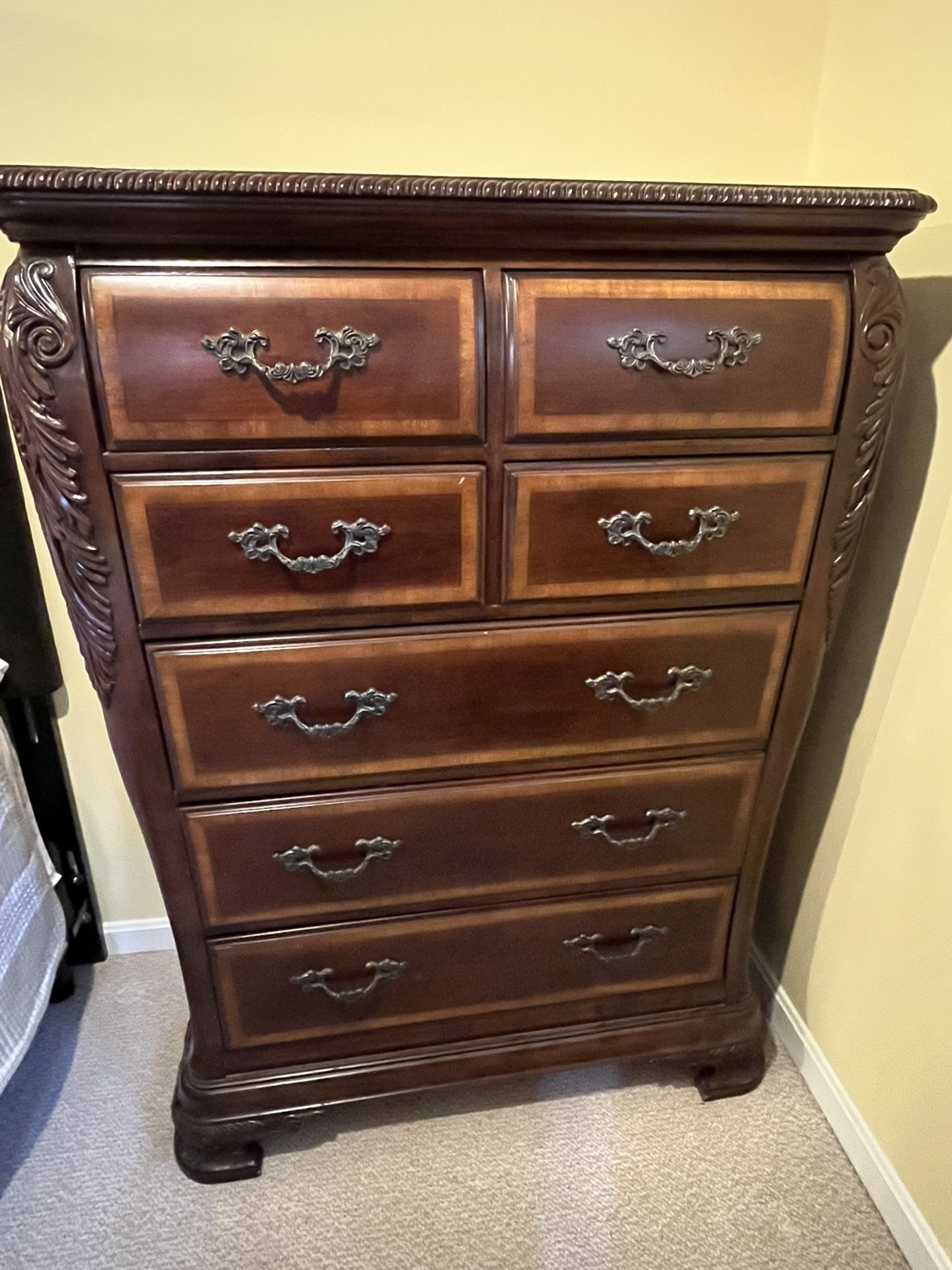 Dresser With Mirror And Chest Of Drawers