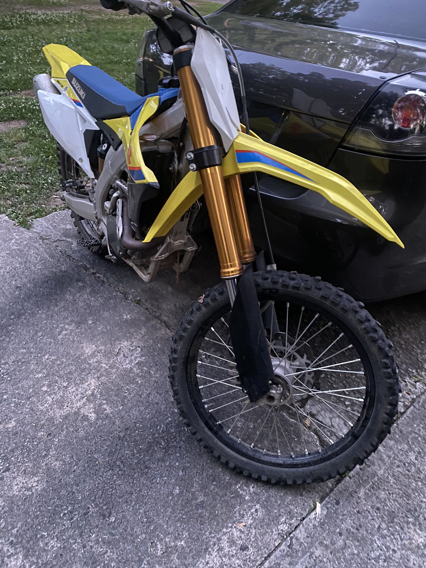 Suzuki 450 Dirtbike