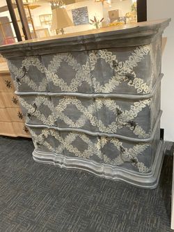 New Elk Home Guildmaster Francine Chest.