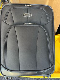 22” carry on samsonite