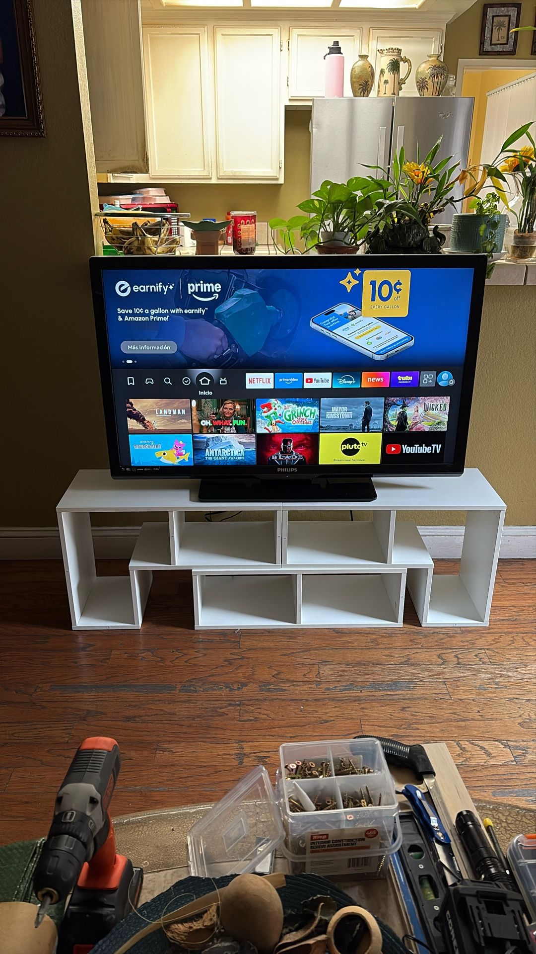 TV Stand And Philips TV FOR SALE!!!!