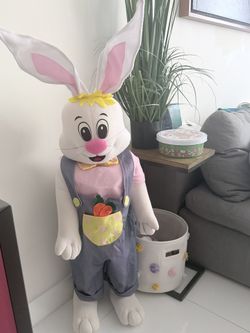 Eastern Decorative Bunny