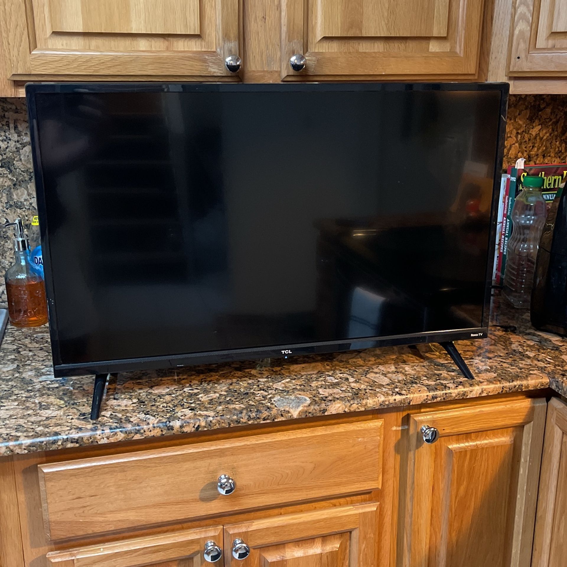 TCL 32" CLASS 3-SERIES HD LED SMART ROKU TV - 32S335