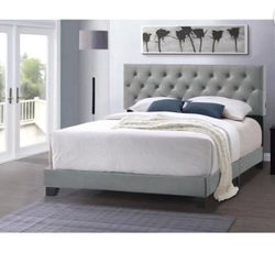 Belle Isle Royale Velvet Bed