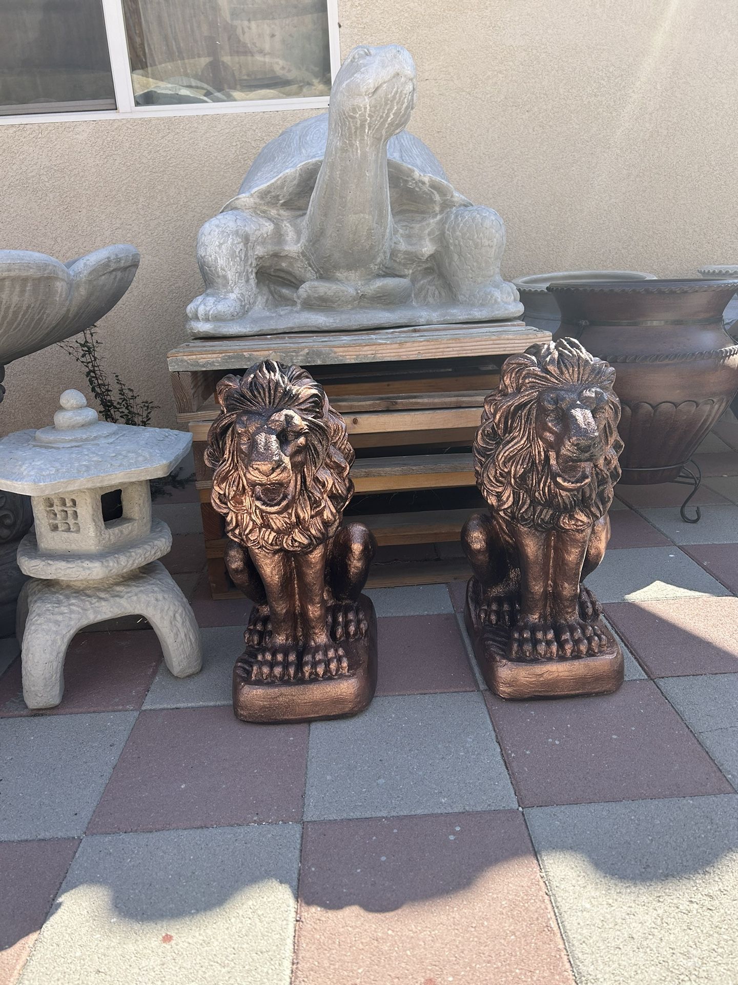New Set Of Lions Made Out Of Cement Perfect Gift 🎁