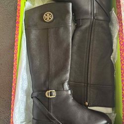 Tory burch boots
