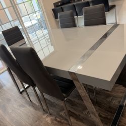 Dining Table & chairs - grey