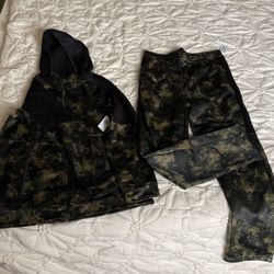 Pants With Hoodie 