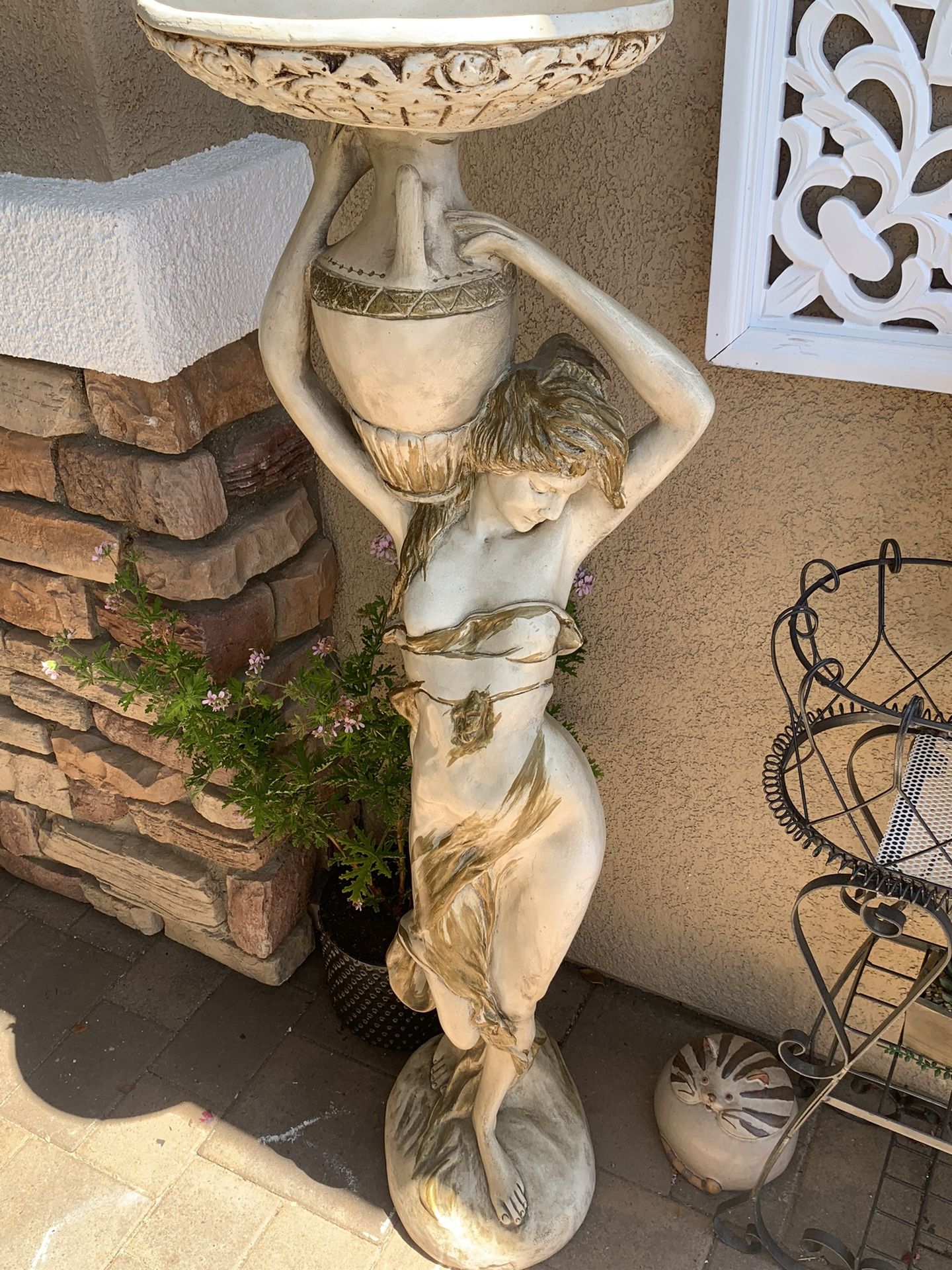 Statue Vintage