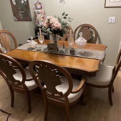 Solid Oak Dining Table & 6 Chairs 