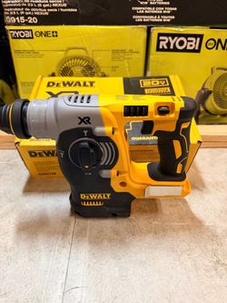 DEWALT TOOL ONLY 20V MAX XR Cordless Brushless 1 in. SDS Plus L-Shape Rotary Hammer USED $200
