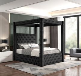 Castle Black Queen Platform Bed
