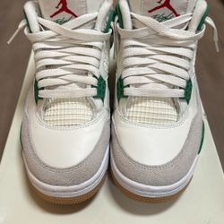 Jordan 4 SB