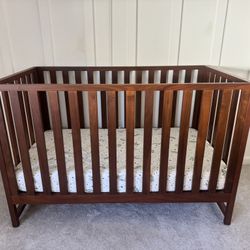 Crate And Barrel - LIKE NEW