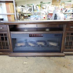 Tresanti Everett TV Stand / Console with Electric Fireplace and Fan
