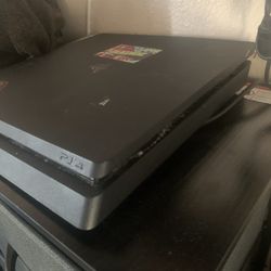 PS4 SLIM