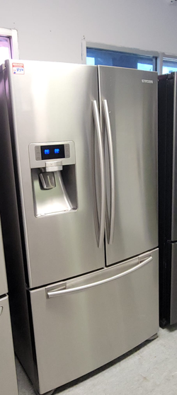 Samsung French Door Fridge – Stainless, Ice/Water Dispenser
