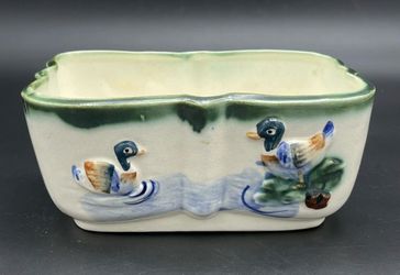 Vintage Ceramic Handpainted Ducks Container Planter 7" x 5" x 3"