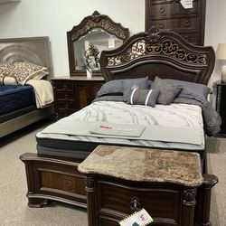 King/Queen Bedroom Set