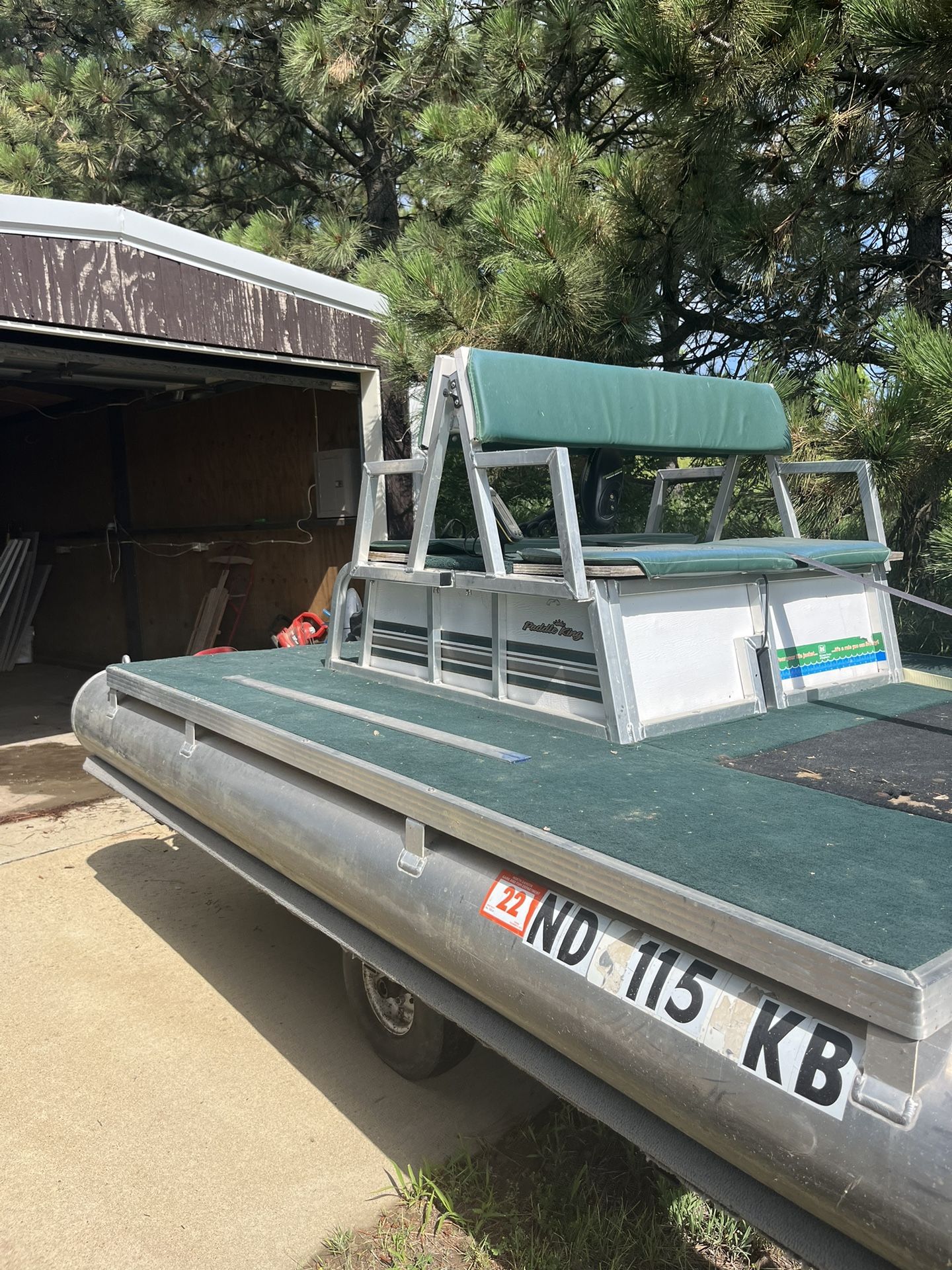 Pontoon Fishing Boat