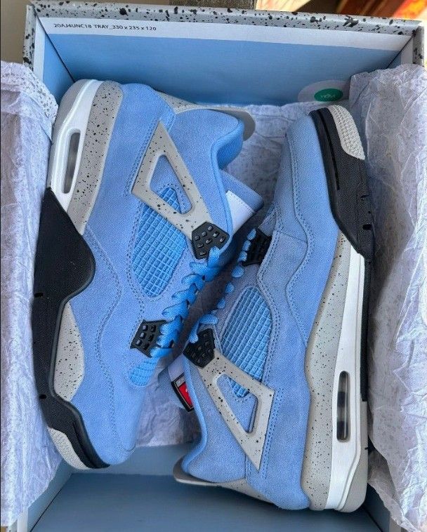 Jordan 4 Retro University Blue CT8527 400