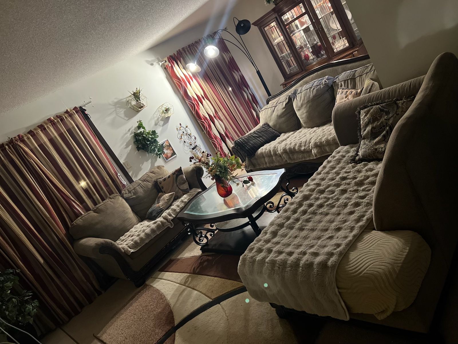 Elegant & Comfortable Living Room Set – Buy as a set or by Piece