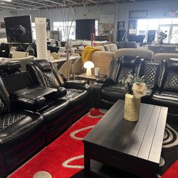 Stunning Reclining Sofa Set! $1799 🖤🚨✨