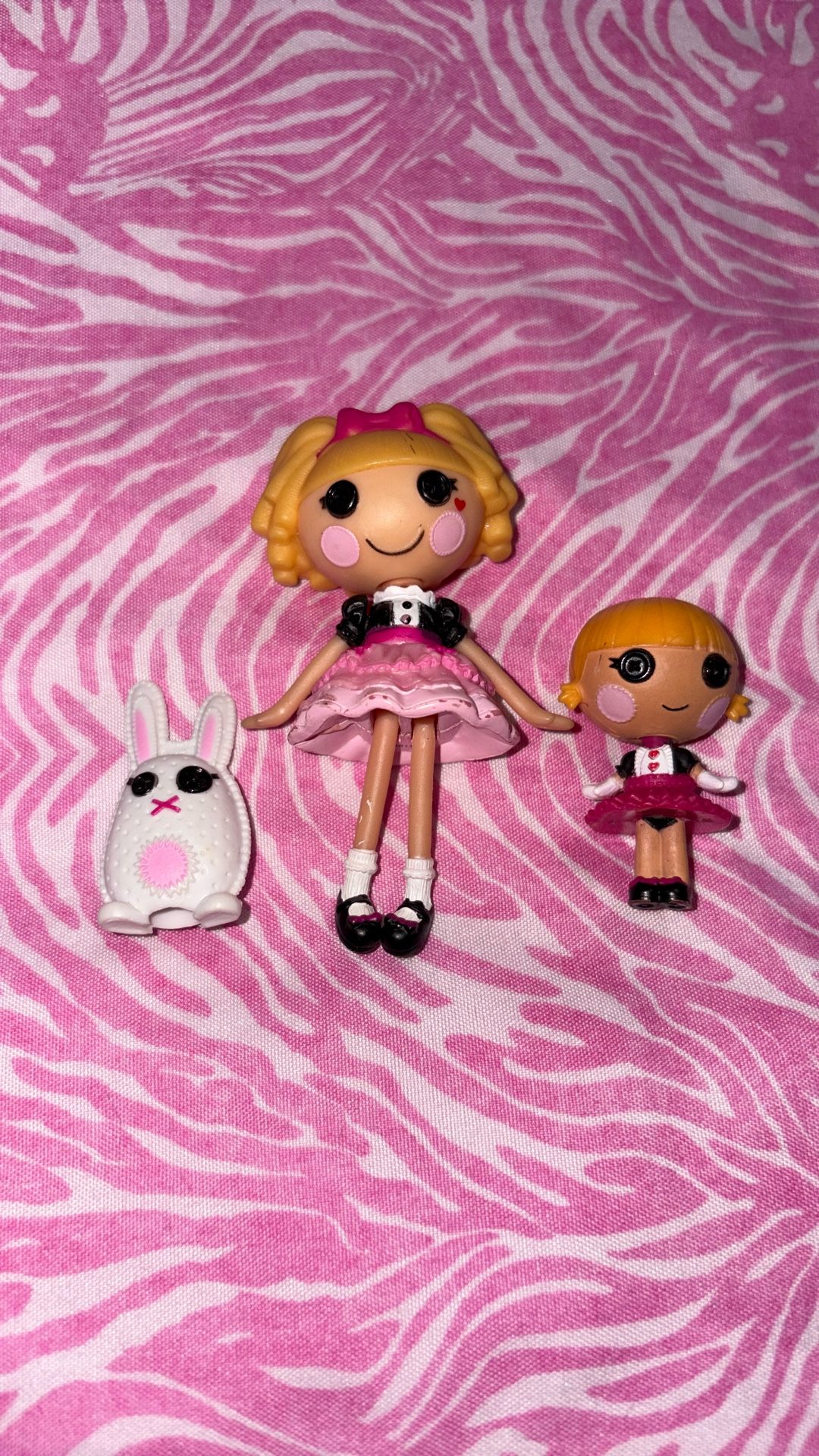 Lalaloopsy Mini Doll Misty Mysterious & Lil Sister Tricky Mysterious. & Pet