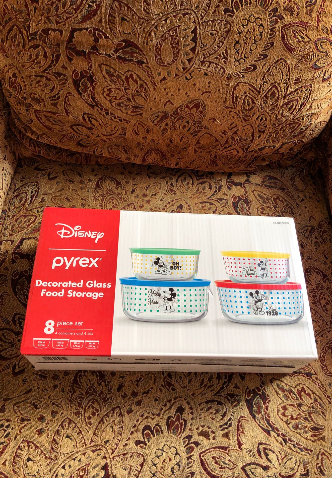 Disney Pyrex 8 Piece Set Brand New!