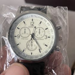 Fashion watch new Battery powered 