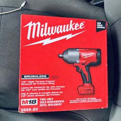 Milwaukee M18 High torque 1/2 Impact Wrench 