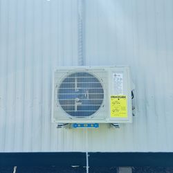 MINI SPLIT COLD AND HEAT