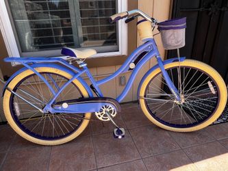 Huffy Deluxe Cruiser Bike (Women’s) 26”