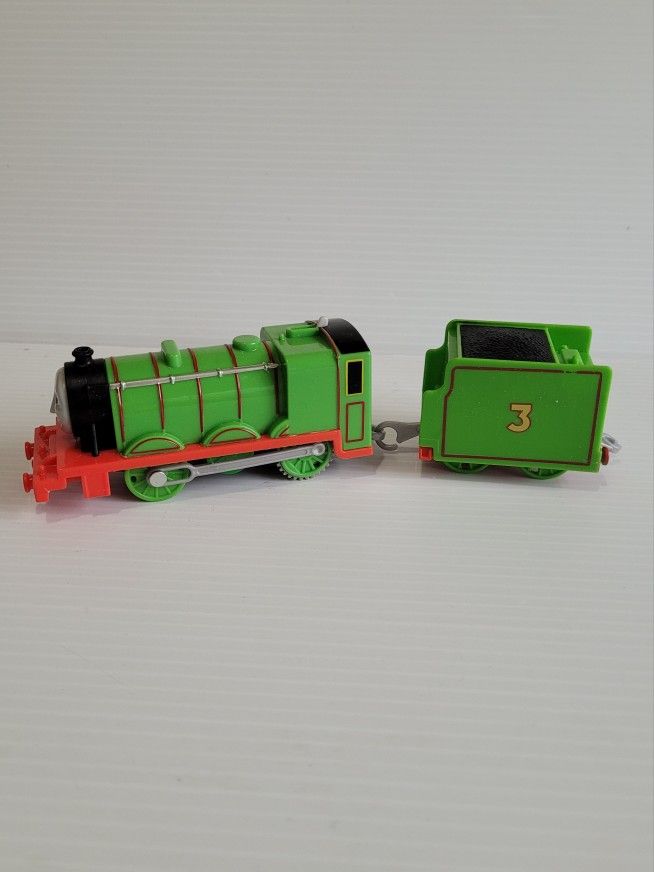 Thomas & Friends Trackmaster Motorized Railway Train HENRY With Tender