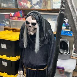 Grim Reaper Halloween Decoration