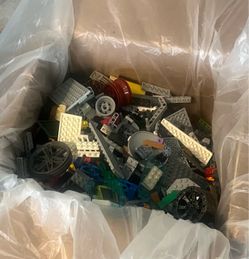 Bulk of Legos- 13 lbs