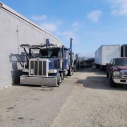 Commercial Truck Trailer Parking 
