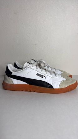 Women’s Puma Sneakers – Size 8 – White/Black/Gum sole