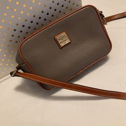 Dooney & Bourke