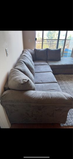 Sectional couch. Must pick up today. Moving :)
