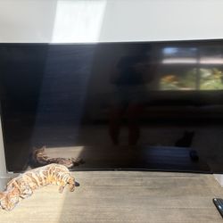 65” Samsung Smart TV CURVED With Remote