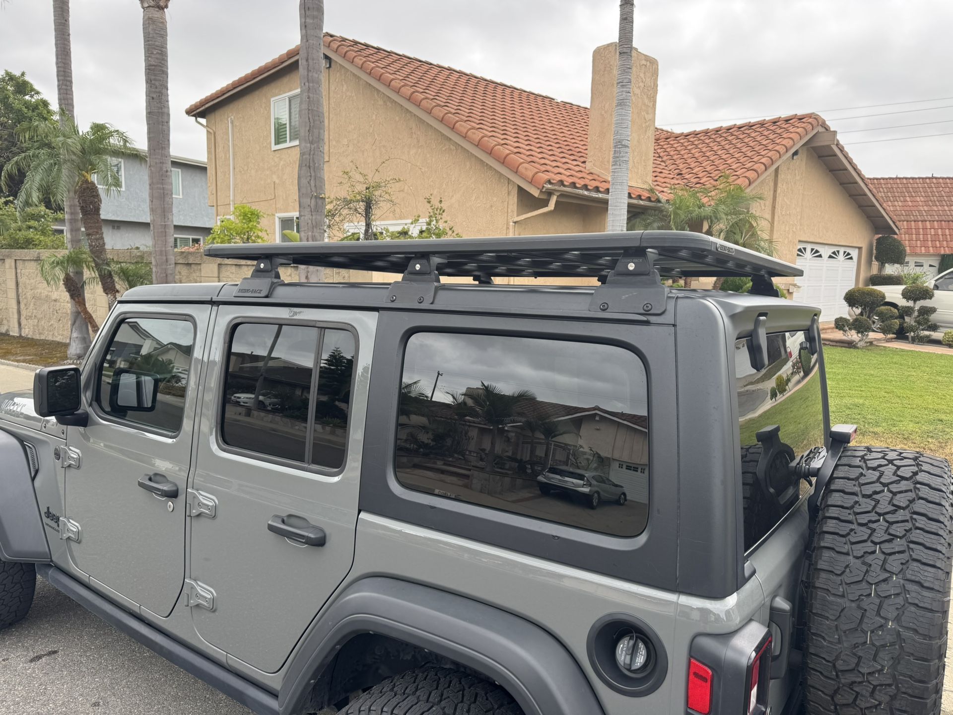 [Read Description] Jeep JL Hard Top plus Rhino Rack Backbone Roof Rack ...