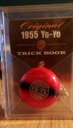 Duncan Super Yo-Yo Original 1955 and trick book make me a offer
