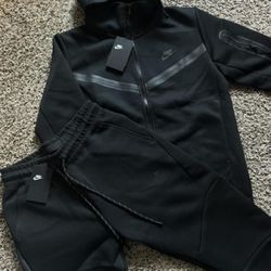 Nike Tech Black M