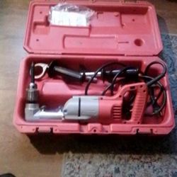 1/2 Right Angle Drill Milwaukee 7 A 120volts
