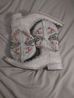 White Boots Size 8.5