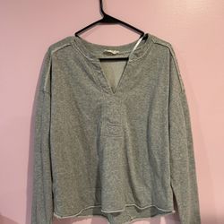 Grey sweatshirt