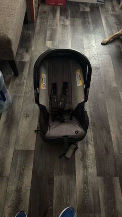Baby Trend EZ Lift Car Seat and Base