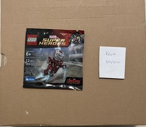 Lego Marvel Silver Centurion Polybag