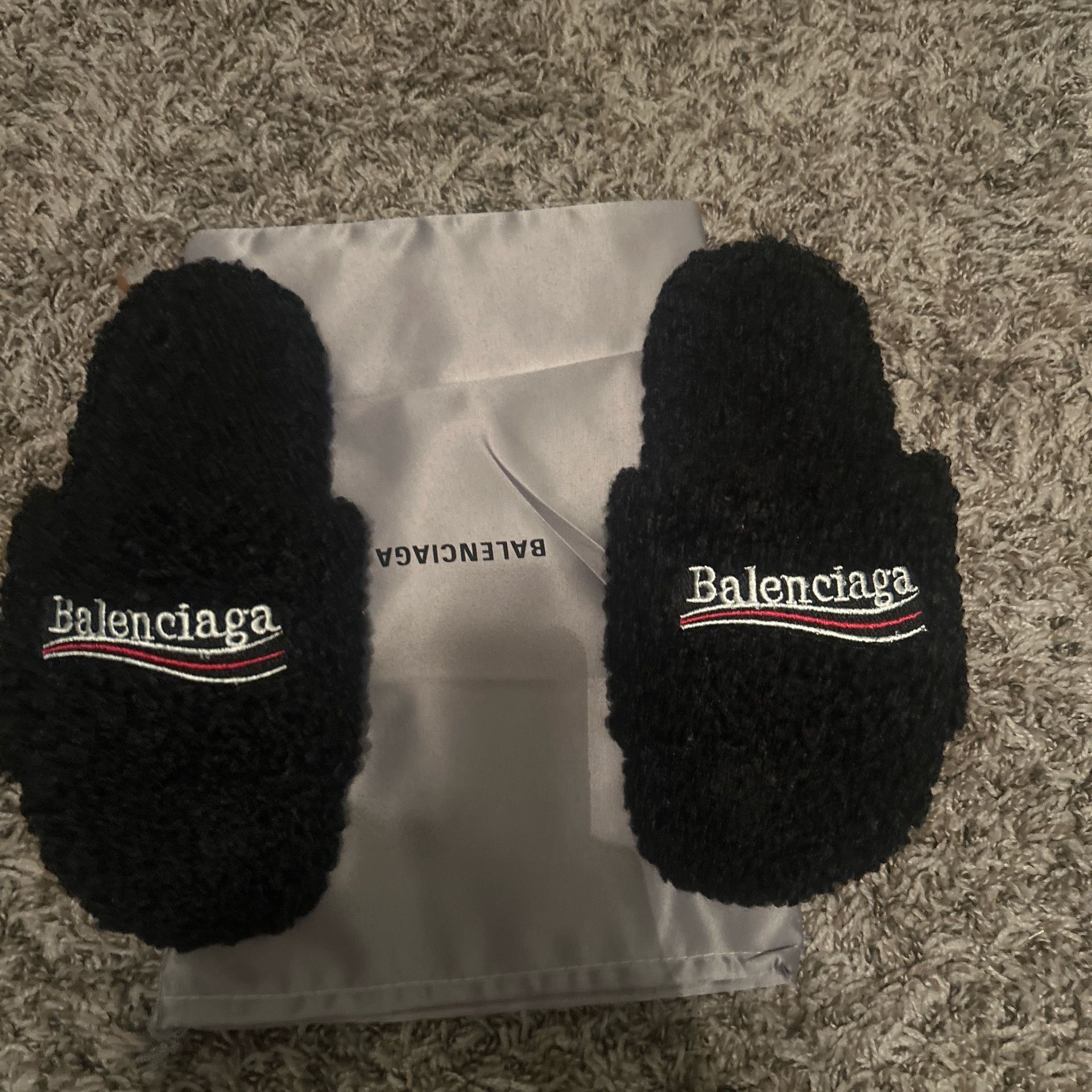 Balenciaga slide black fur size 8 Eu 41